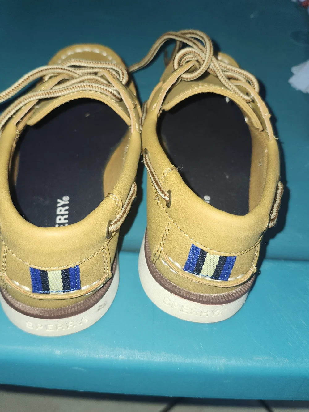 Sperry Kids Tan Boat Shoes - Classic Lace-Up Comfort